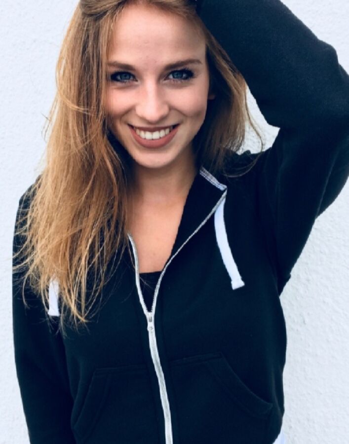 Hot German Julia nonude