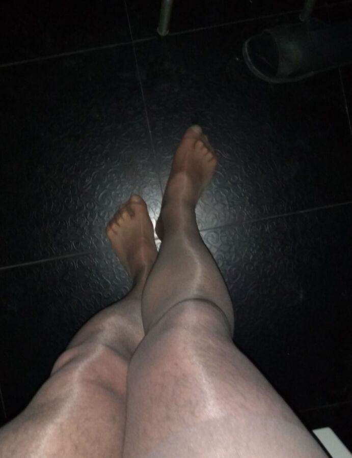 me in pantyhose levante