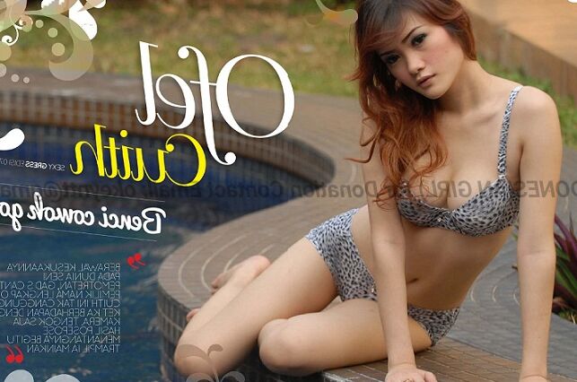 Ofel Cuith Modèle Bikini Indonésien Majalah Gress indo