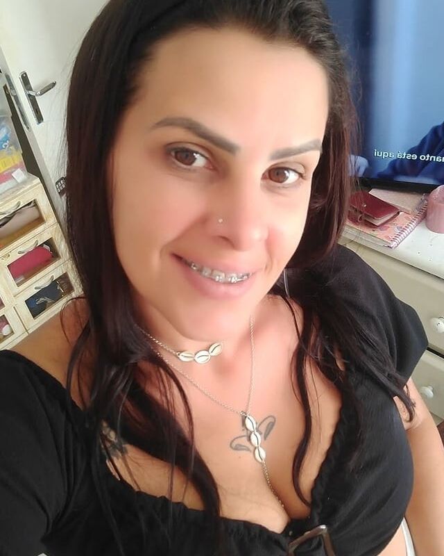 Fabi young mother to cum on her face