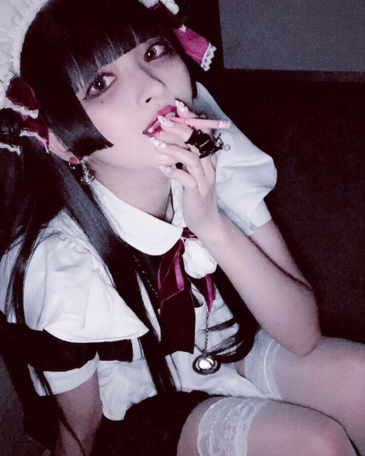 Incroyable fille vampire japonaise sexy