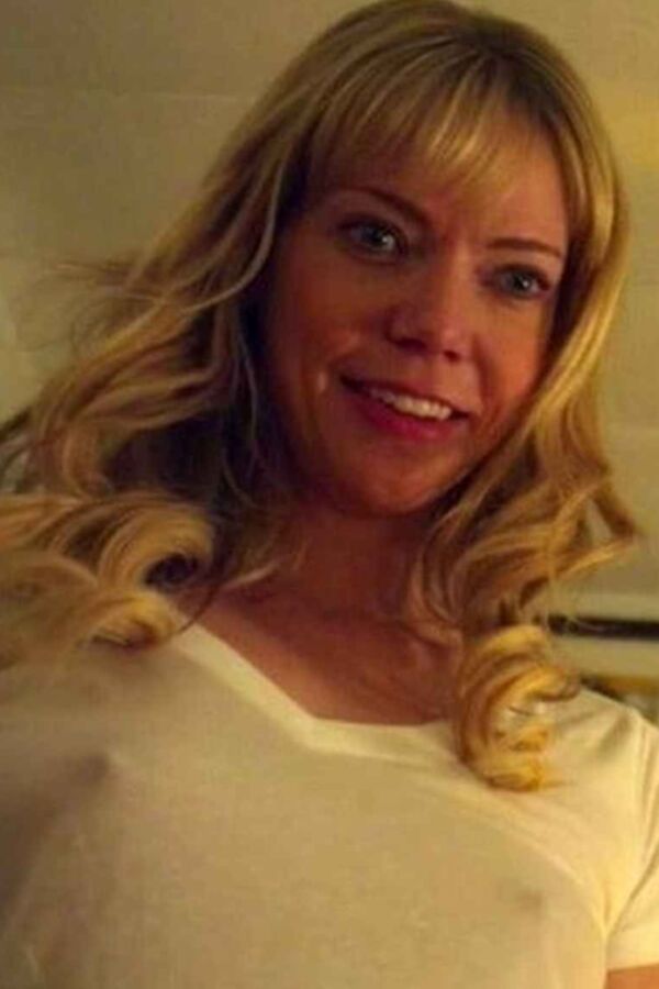 Riki Lindhome