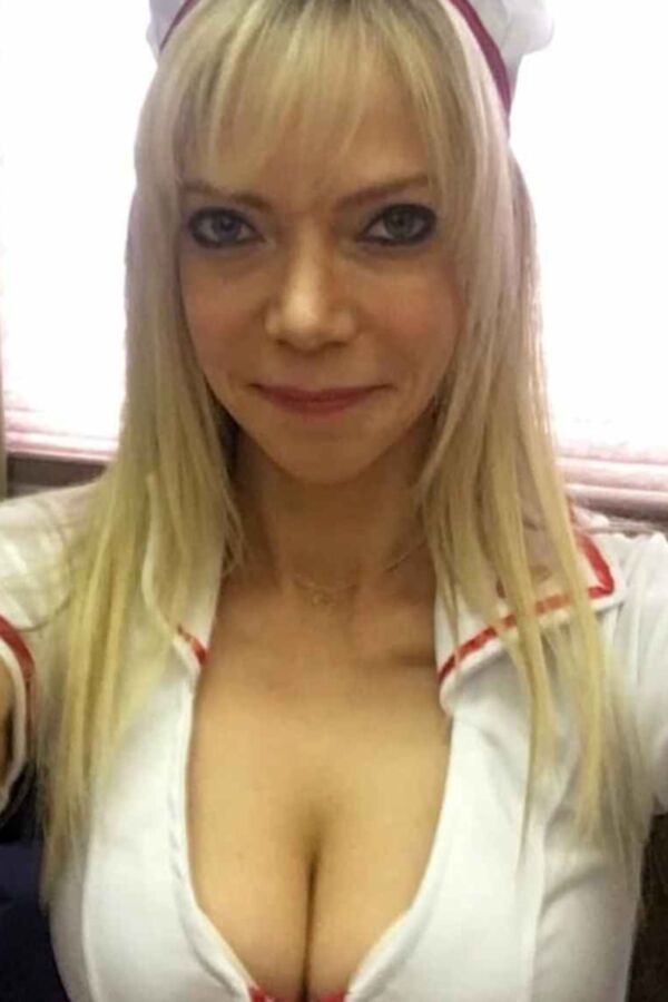 Riki Lindhome