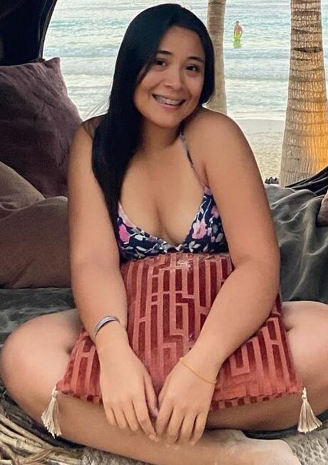 fille mexicaine avec un beau cul et des jambes juteuses / Puta mexicana