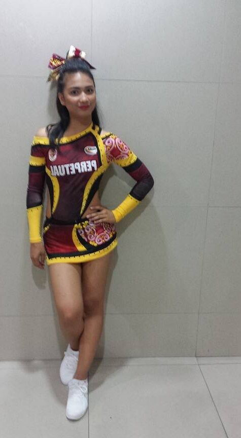 Pinay College Cheerleaders