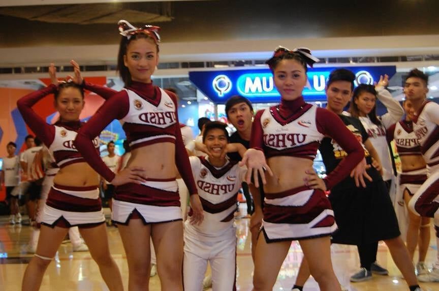 Pinay College Cheerleaders