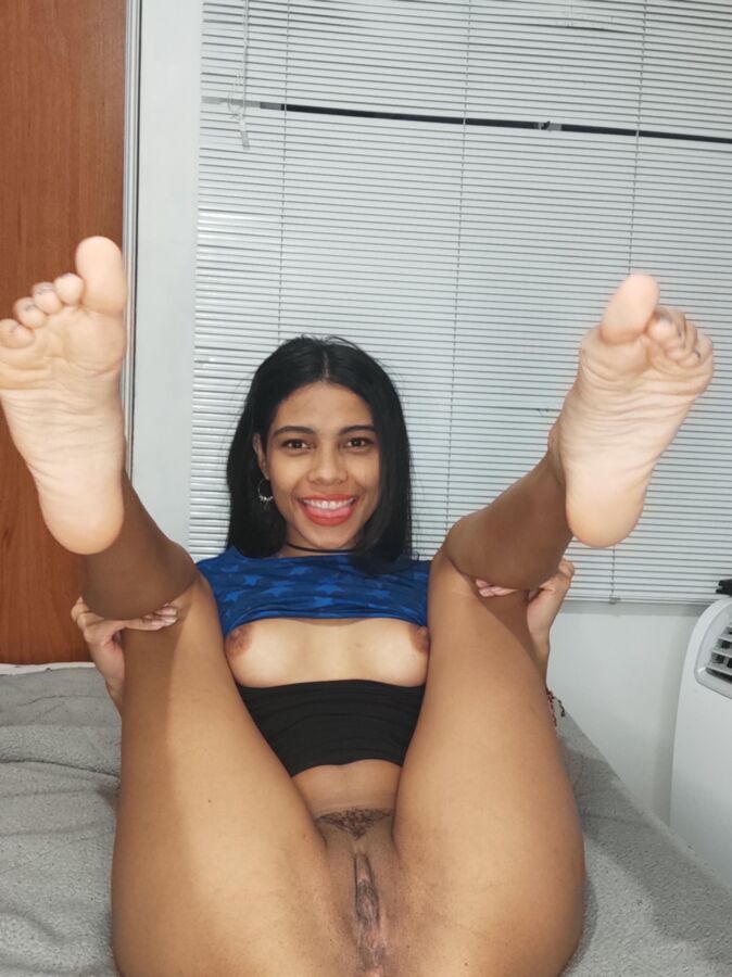 Nice Tight Brown Mulata Teen Pussy