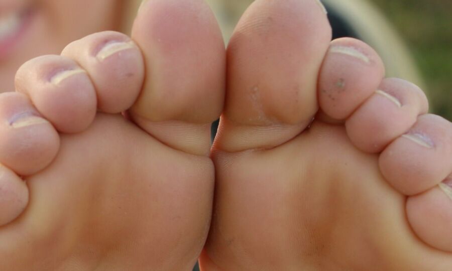 Mhhhhmmm uñas de los pies / Mhhhmmm Zehennaegel unlackiert