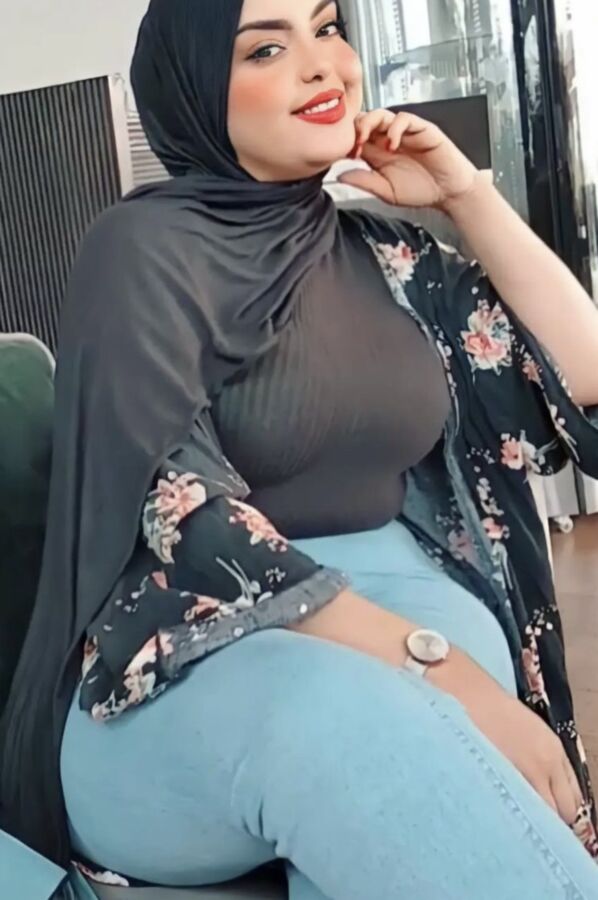 Tunecina Hijab Hermosa mujer grande