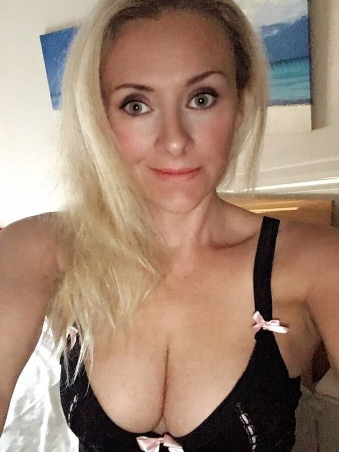 Charlotte Hill - Bristol UK MILF