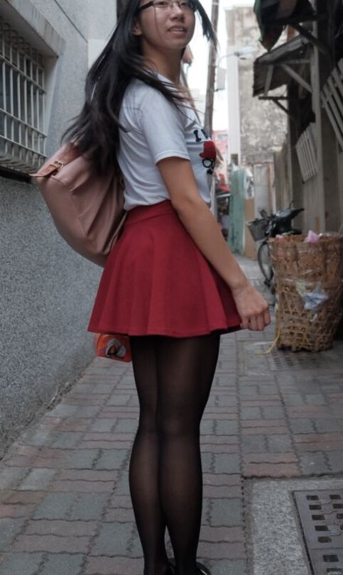 Épouses asiatiques en collants