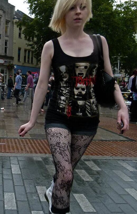 Goths et Steampunks en collants