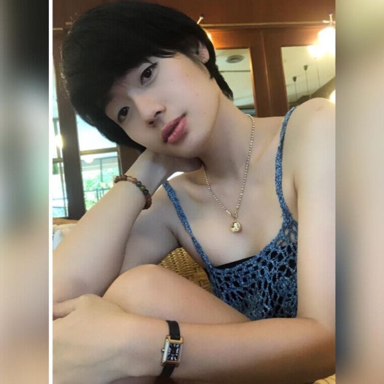 Belleza travesti tailandesa Yiw Thanapak Suntisukkasem