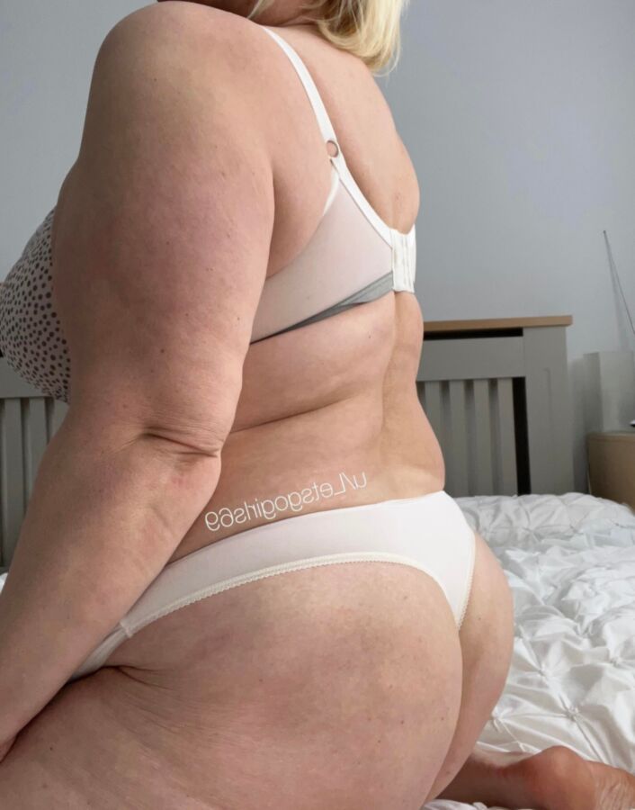 MUY SEXY RUBIA BBW UK MILF - CONJUNTO COMPLETO (EDICIÓN ESPECIAL)