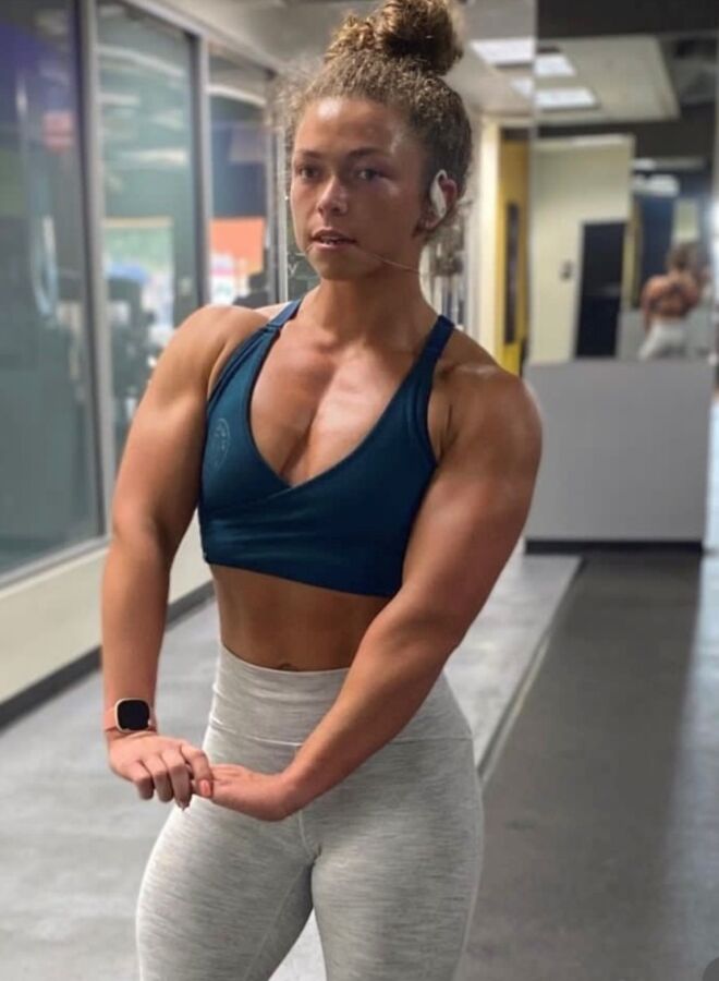 Des filles musclées que je connais. 