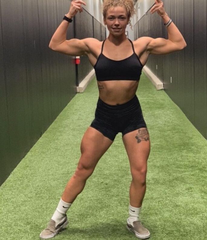 Des filles musclées que je connais. 