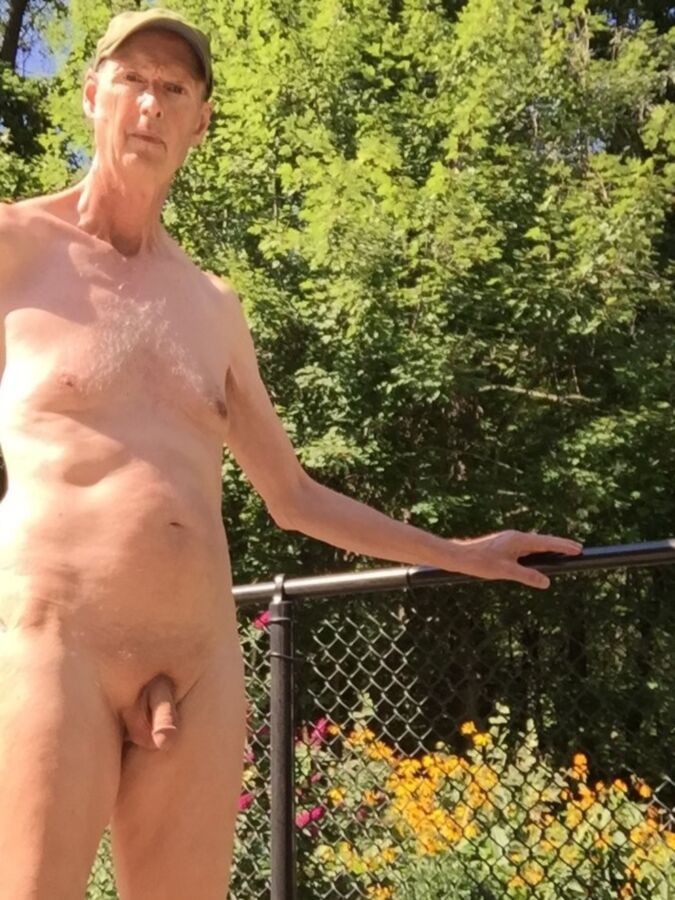 Nudist Wanker Photo