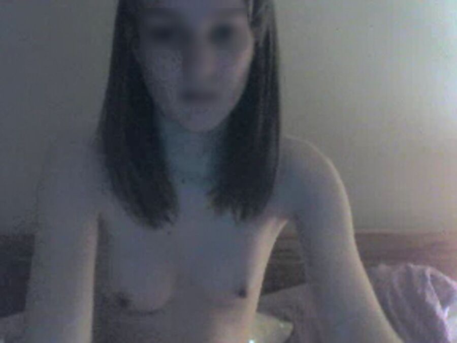 jährige Ex-Freundin nackt Skype-Show (th)