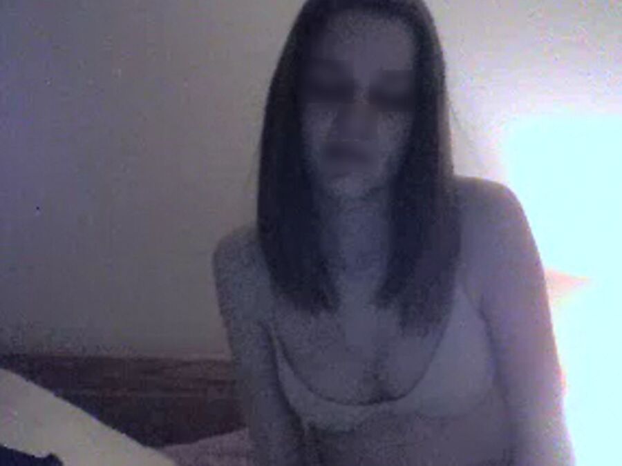 jährige Ex-Freundin nackt Skype-Show (th)