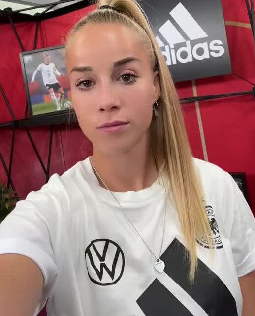 Giulia Gwinn / deutsche Fußballspielerin