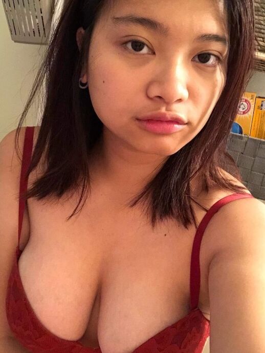 - HOT BIG BOOBS ASIAN