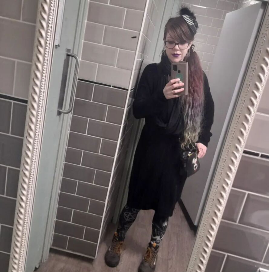 Goth Alt Slut Kerri UK