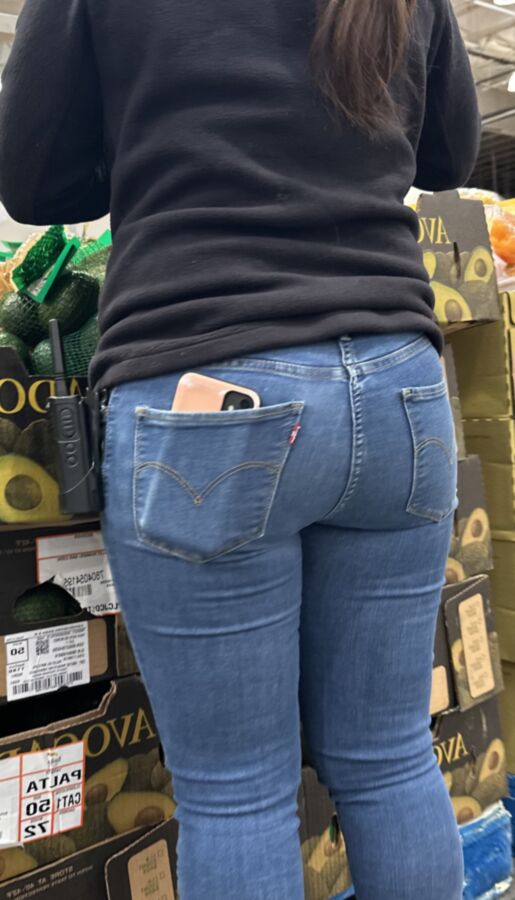 Costco Employee Sightings - Latina MILF w/Great Ass