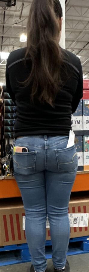 Costco Employee Sightings - Latina MILF w/Great Ass