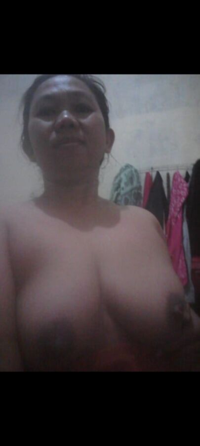 Putri, femme indonésienne