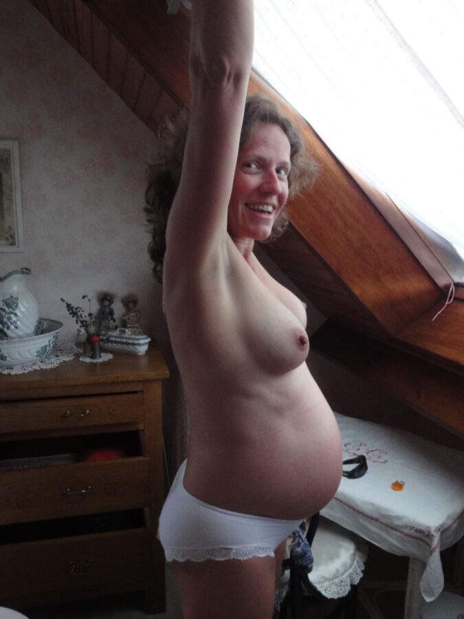 German pregnant MILF Anne