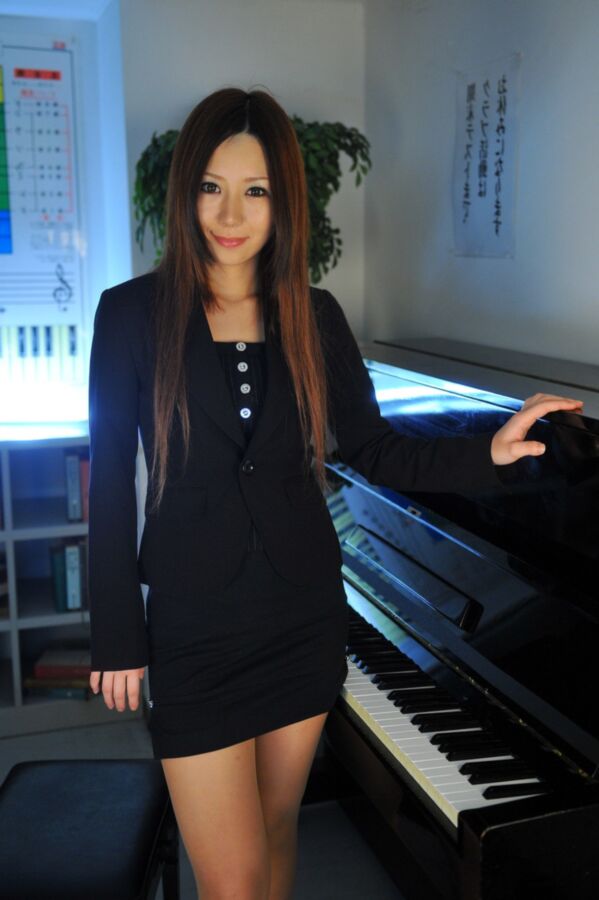 Tokyo Hot N set (Piano Teacher)