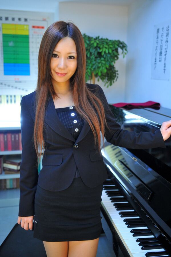 Tokyo Hot N set (Piano Teacher)