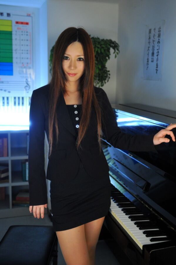 Tokyo Hot N set (Piano Teacher)