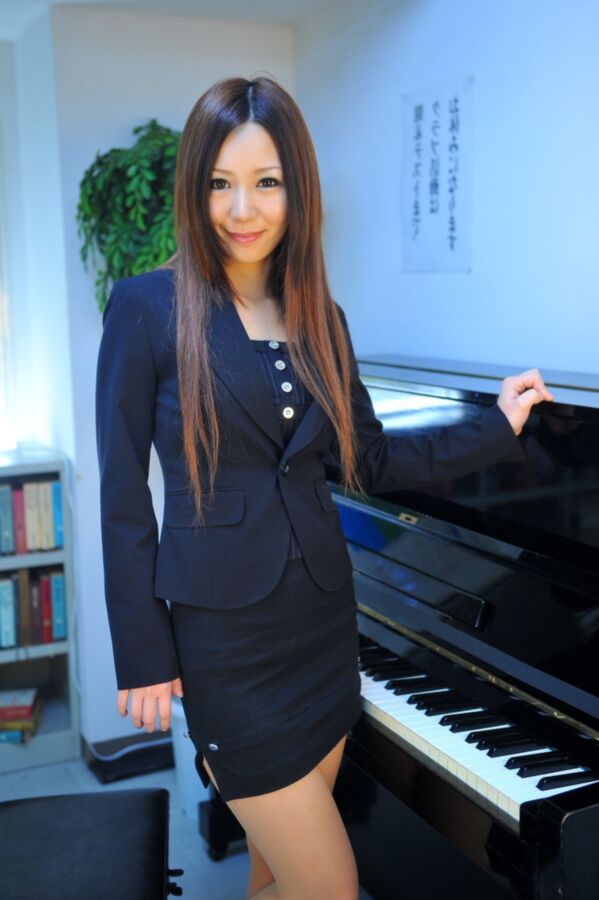 Tokyo Hot N set (Piano Teacher)