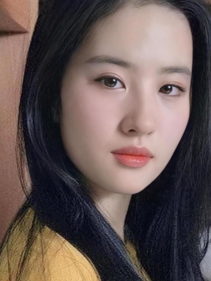 Liu Yifei destrói a sinofobia com amor Wasian