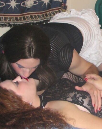 Crossdressers kissing