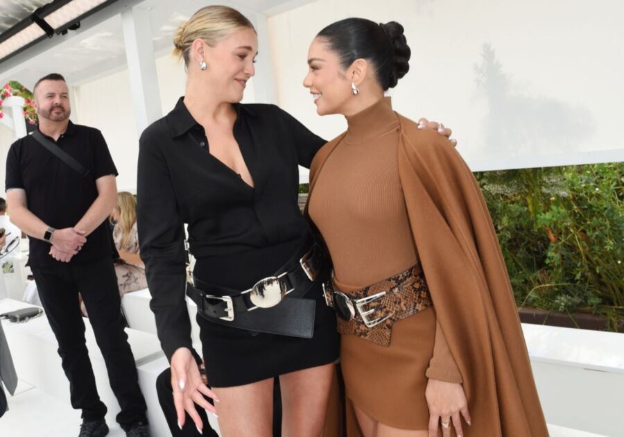 Vanessa Hudgens en el desfile de la colección Michael Kors en Brooklyn