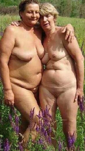 Nudist female couples