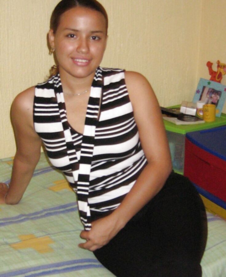 Sexy Latina-Hausfrau