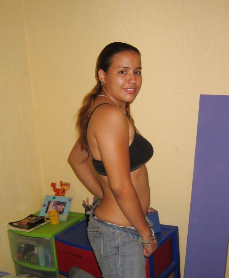 Sexy Latina-Hausfrau