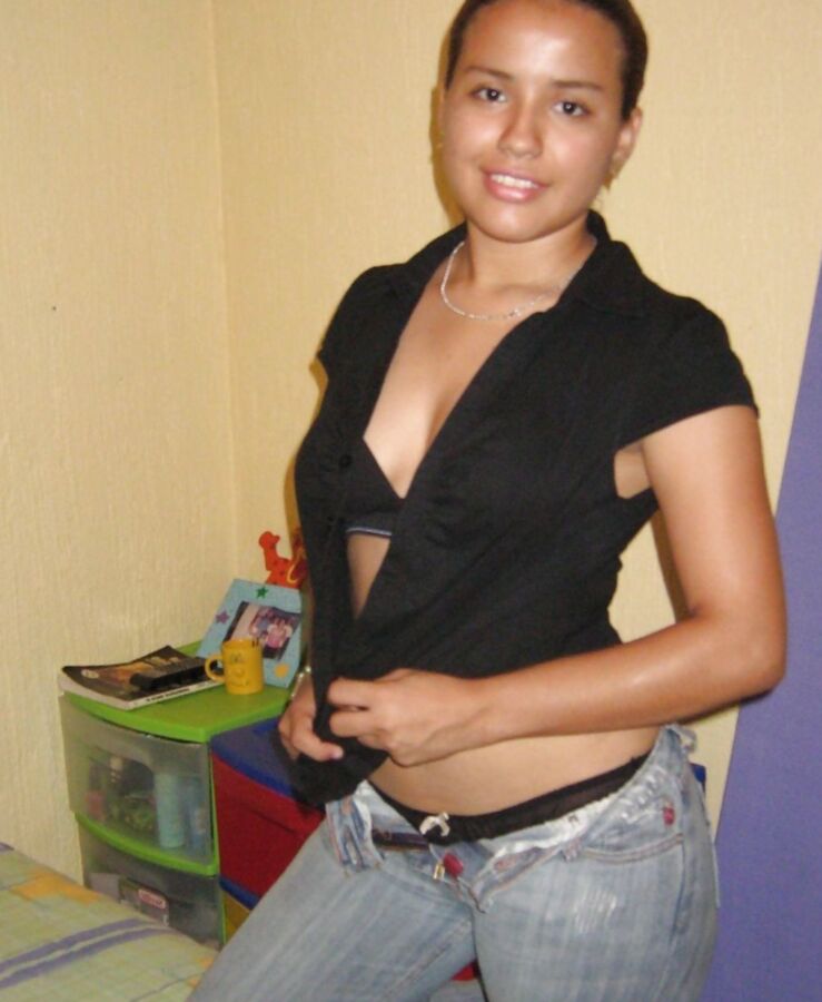 Sexy Latina-Hausfrau