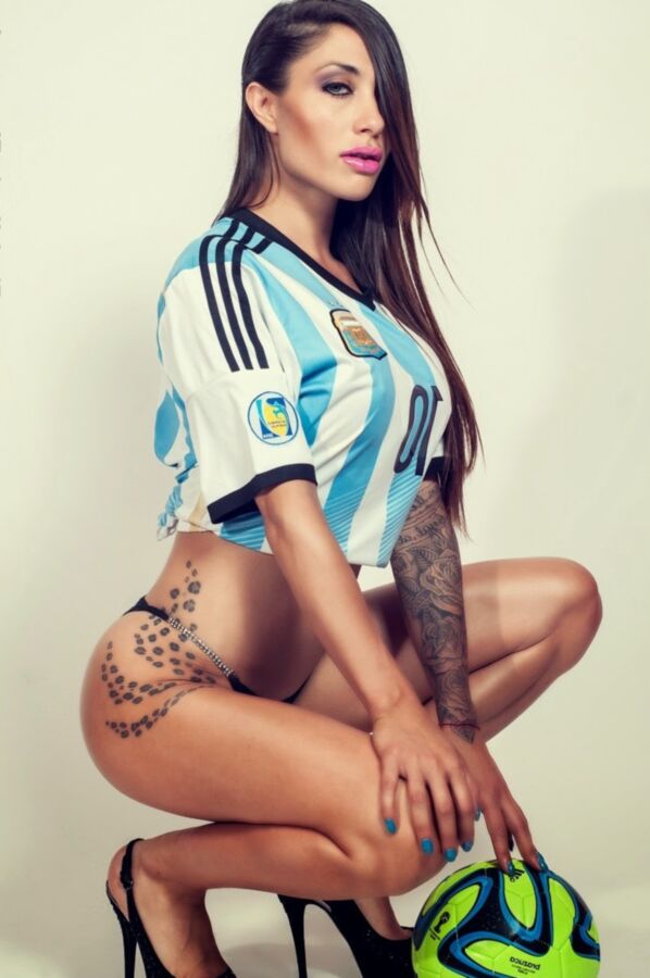 MADE IN ARGENTINA - BELEN LAVALLEN