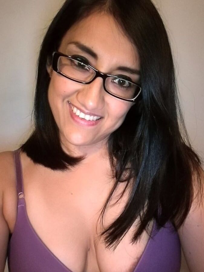 Nerdy Paki MILF