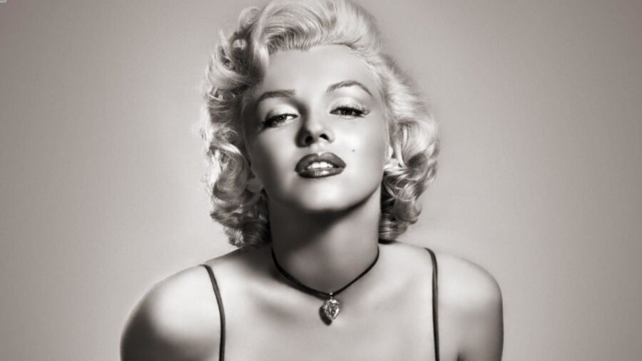 Marilyn Monroe Wallpapers