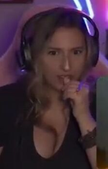 Huge Streamer Tits