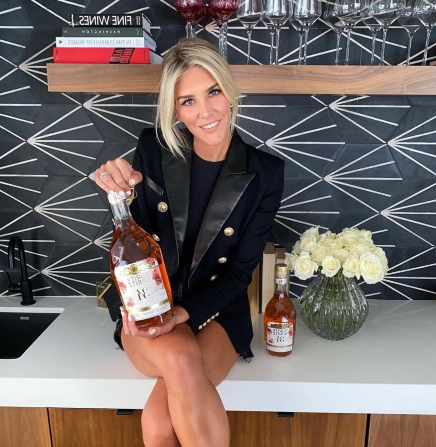 Charissa Thompson / Personnalité de la télévision américaine