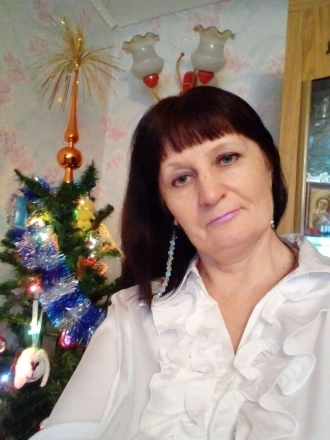 Evgenia madura rusa de Lesnoy cerca de Sverdlovsk