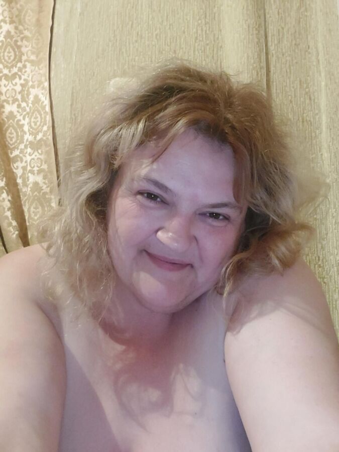 Lilia, grosse blonde russe mature