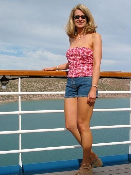 Amateur MILF on a cruise