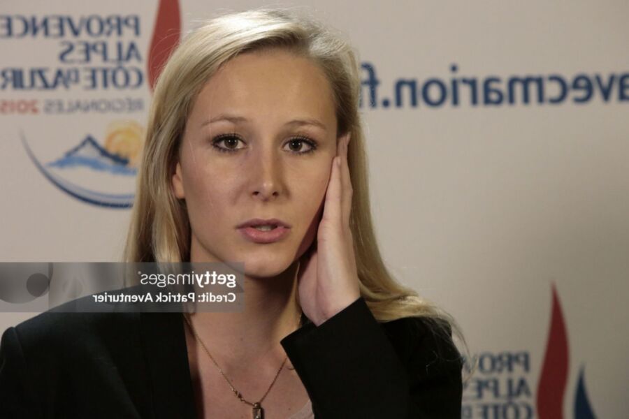 Marion Marechal Le Pen, französische konservative Politikerin, ihre Füße